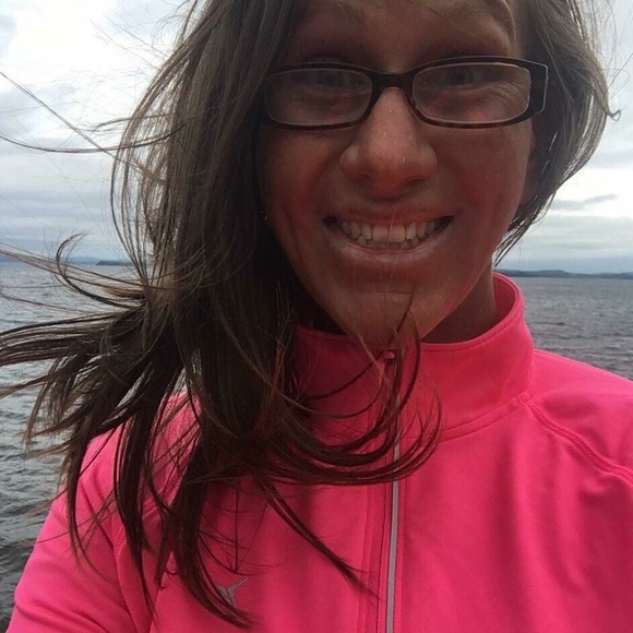 Meet your Posher, Madison - Picture 1 of 1